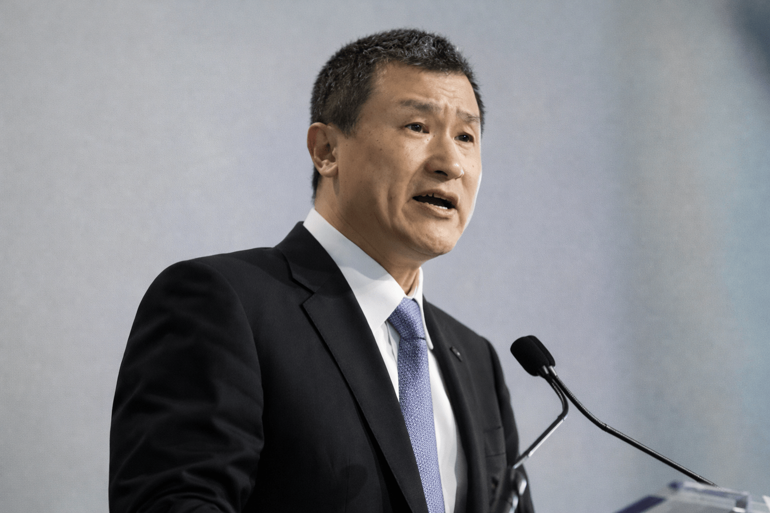 'Chinese Warren Buffett' has stakes in these 3 stocks: should you buy too?