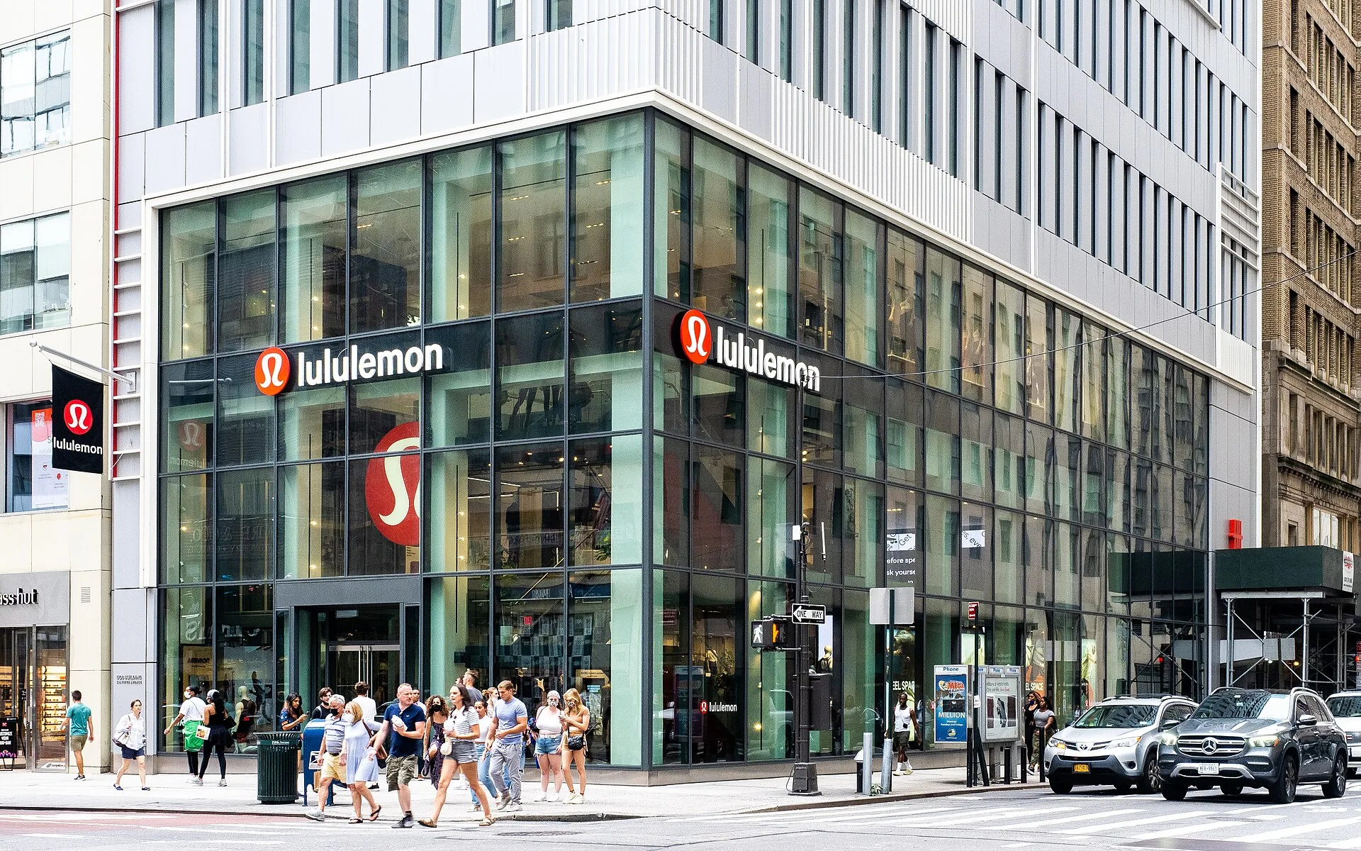 Lululemon Stock Price Drop: Why LULU Fell 17% to an 8-Year…
